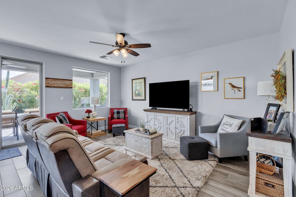 Image 10 of property listing at 5755 E MARLIN Place, Mesa, AZ 85215