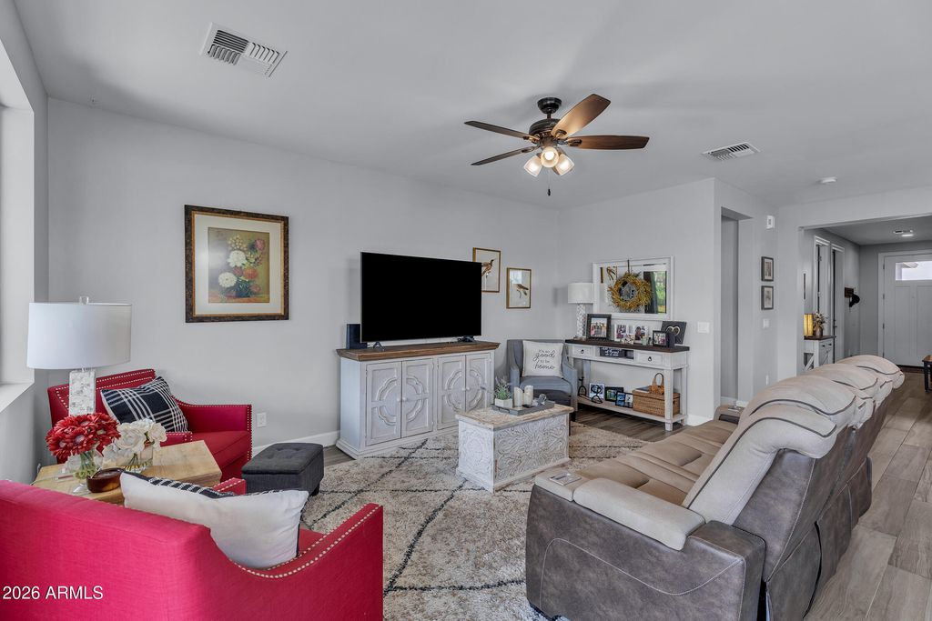 Image 11 of property listing at 5755 E MARLIN Place, Mesa, AZ 85215