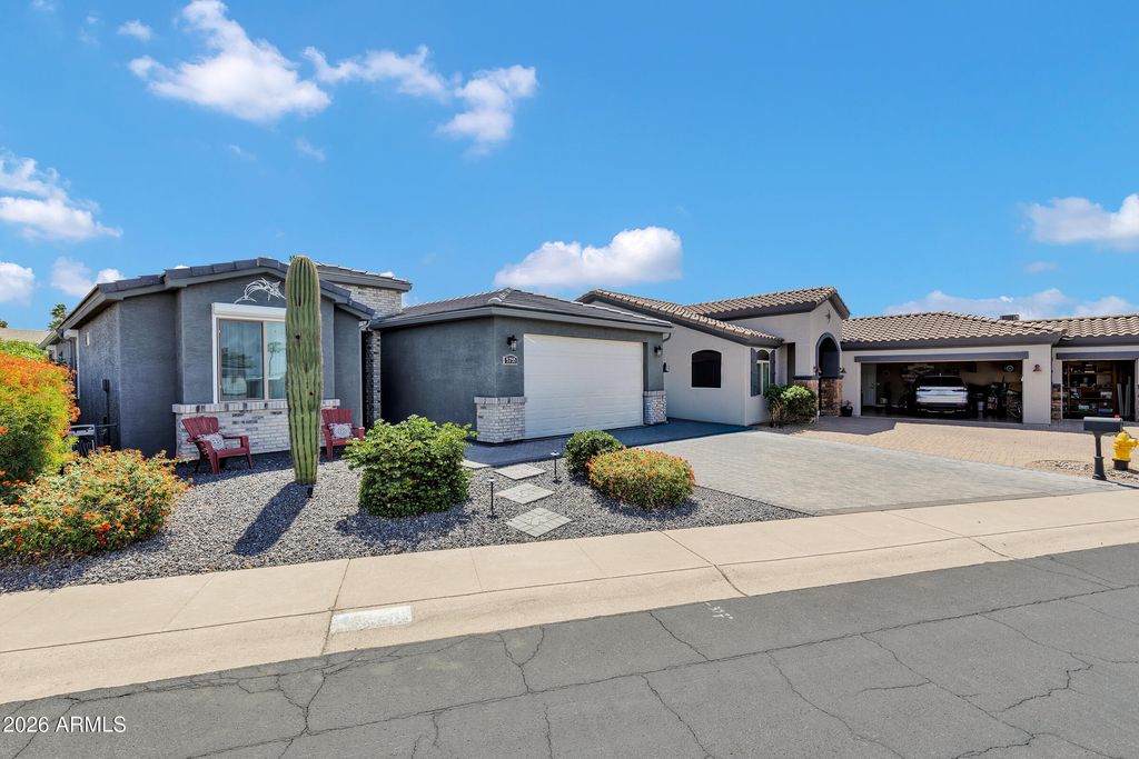 Image 3 of property listing at 5755 E MARLIN Place, Mesa, AZ 85215