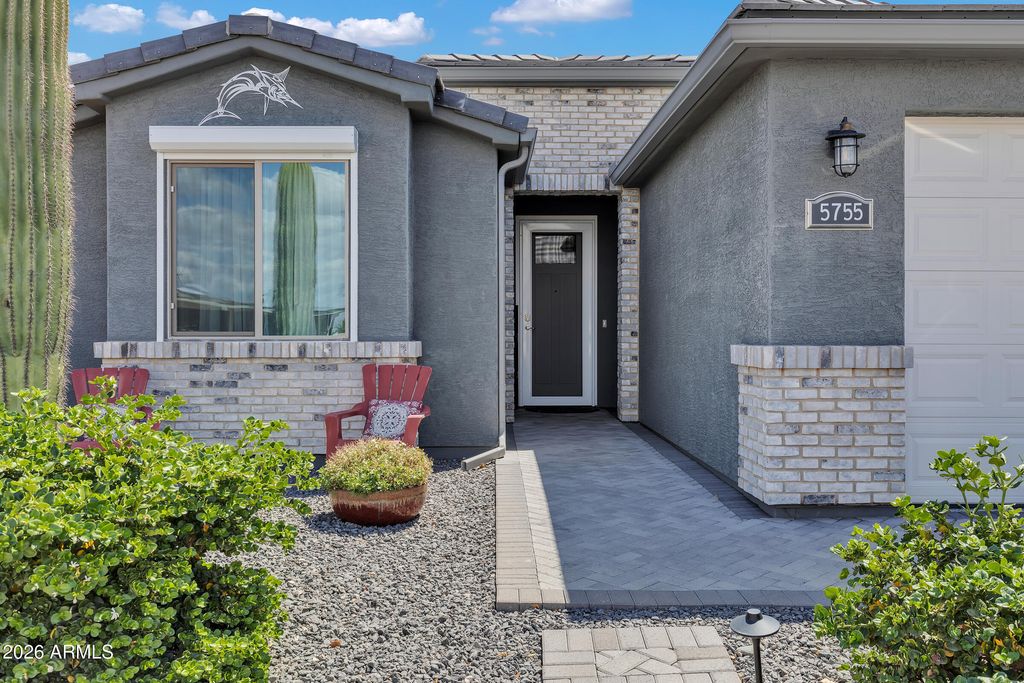 Image 4 of property listing at 5755 E MARLIN Place, Mesa, AZ 85215