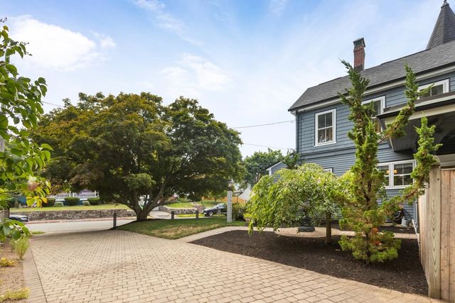 8 Leonard Cir, Medford, MA 02155