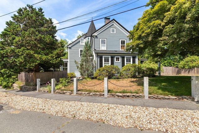 8 Leonard Cir, Medford, MA 02155