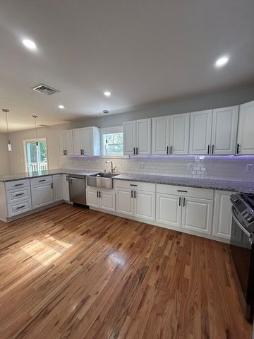 75 Beech 1, Fitchburg, MA 01420