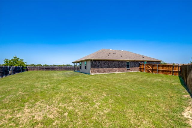 700 Meadow Creek Lane, Josephine, TX 75189