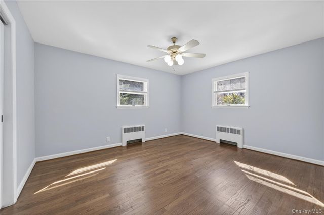 8 Crestwood Drive, Huntington Station, NY 11746