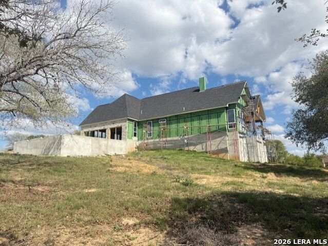 121 N. Abrego Crossing, Floresville, TX 78114