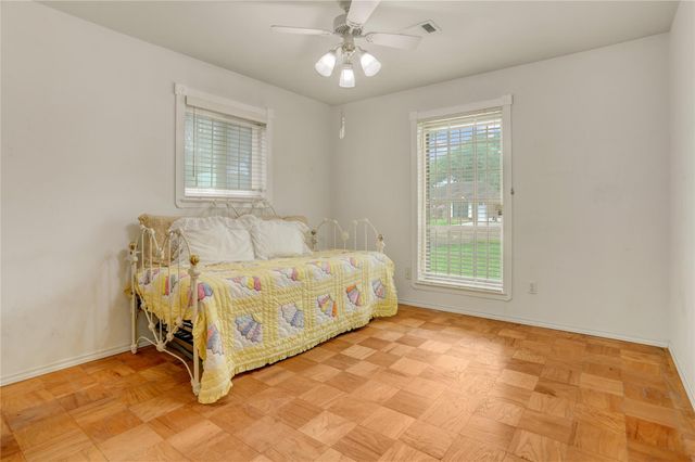 1810 Locksford Street, Houston, TX 77008