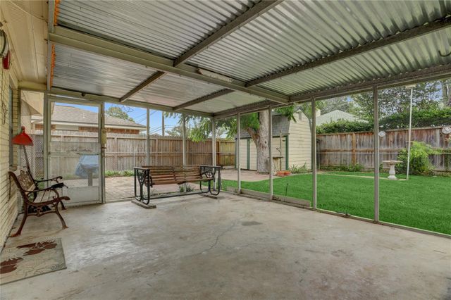 1810 Locksford Street, Houston, TX 77008