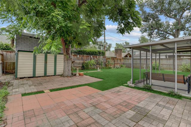 1810 Locksford Street, Houston, TX 77008