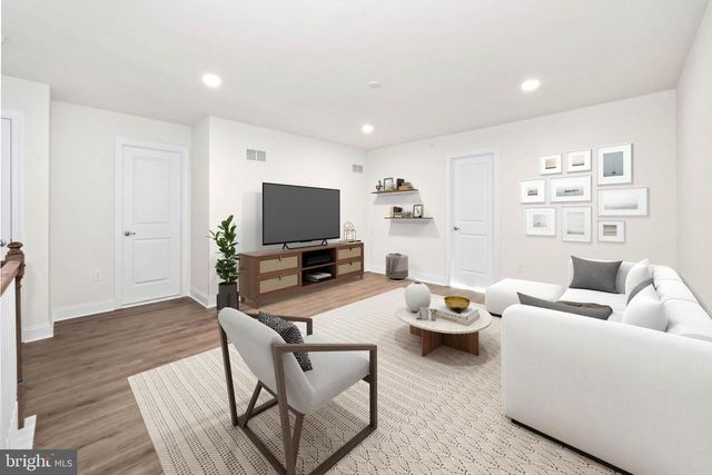 402 LEAHY DR, Newark, DE 19711