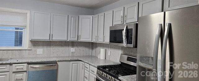 227 W B Street, Newton, NC 28658
