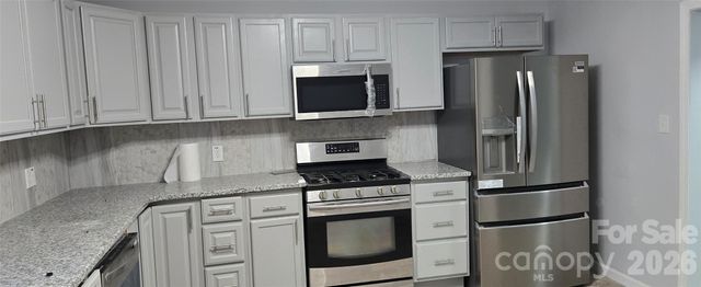 227 W B Street, Newton, NC 28658