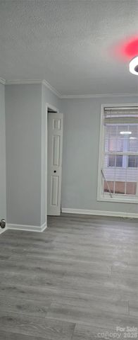 227 W B Street, Newton, NC 28658