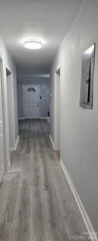 227 W B Street, Newton, NC 28658