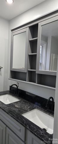227 W B Street, Newton, NC 28658