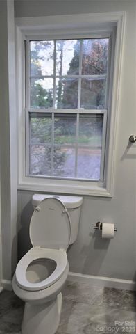 227 W B Street, Newton, NC 28658