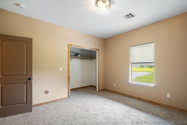 17600 S 385th East Avenue, Porter, OK 74454