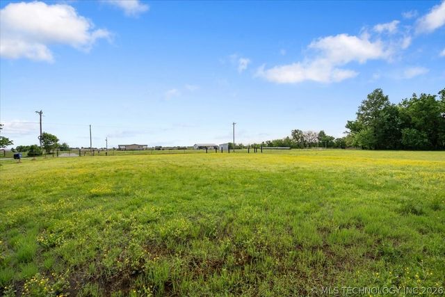17600 S 385th East Avenue, Porter, OK 74454
