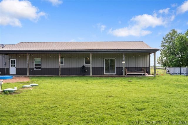 17600 S 385th East Avenue, Porter, OK 74454