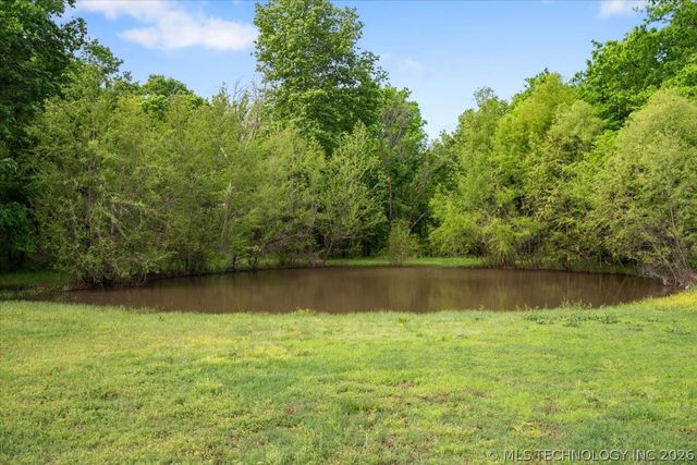 17600 S 385th East Avenue, Porter, OK 74454