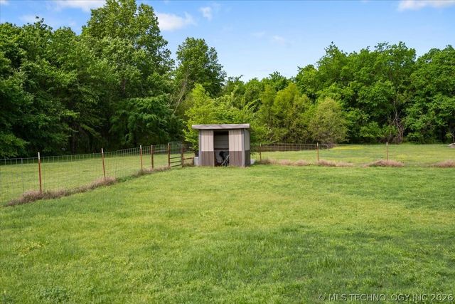 17600 S 385th East Avenue, Porter, OK 74454