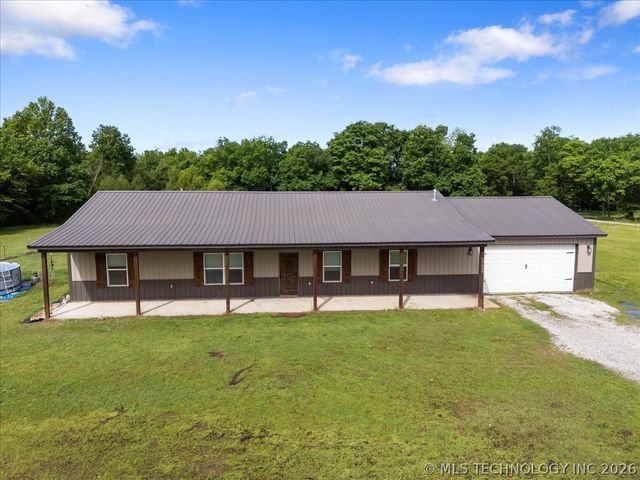 17600 S 385th East Avenue, Porter, OK 74454