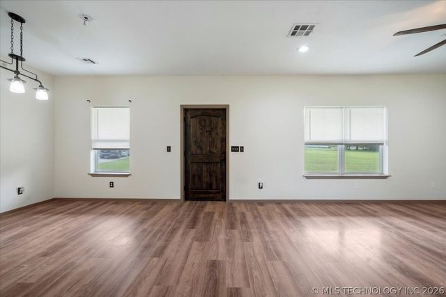17600 S 385th East Avenue, Porter, OK 74454
