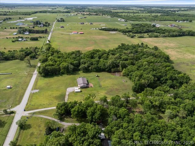 17600 S 385th East Avenue, Porter, OK 74454