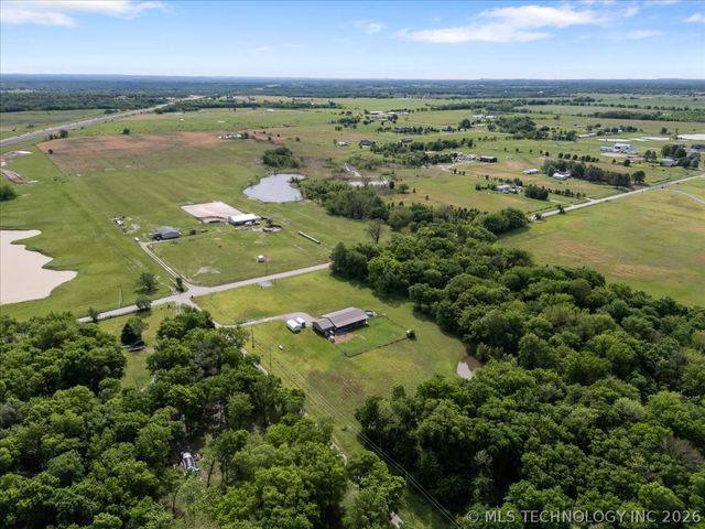 17600 S 385th East Avenue, Porter, OK 74454