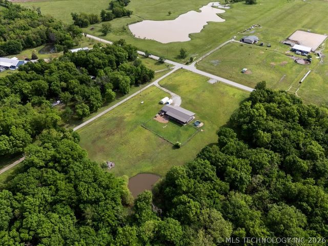 17600 S 385th East Avenue, Porter, OK 74454