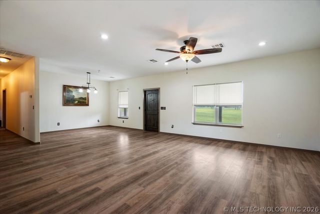 17600 S 385th East Avenue, Porter, OK 74454