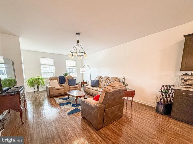185 DREXEL CT, Martinsburg, WV 25404