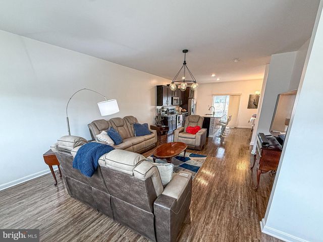 185 DREXEL CT, Martinsburg, WV 25404
