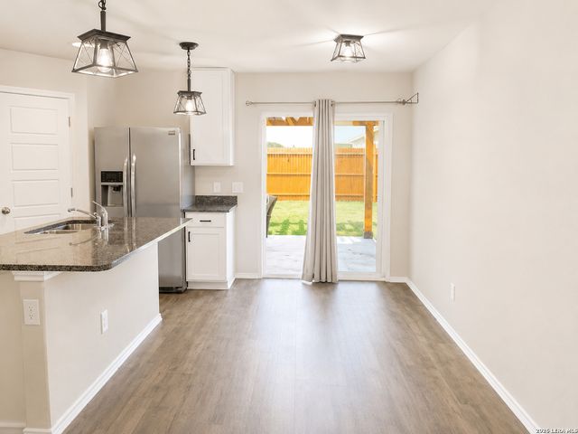 5911 MACDONA RDG, San Antonio, TX 78252