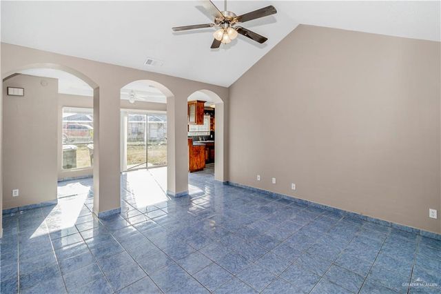 2011 Tulipan Avenue, Mission, TX 78572