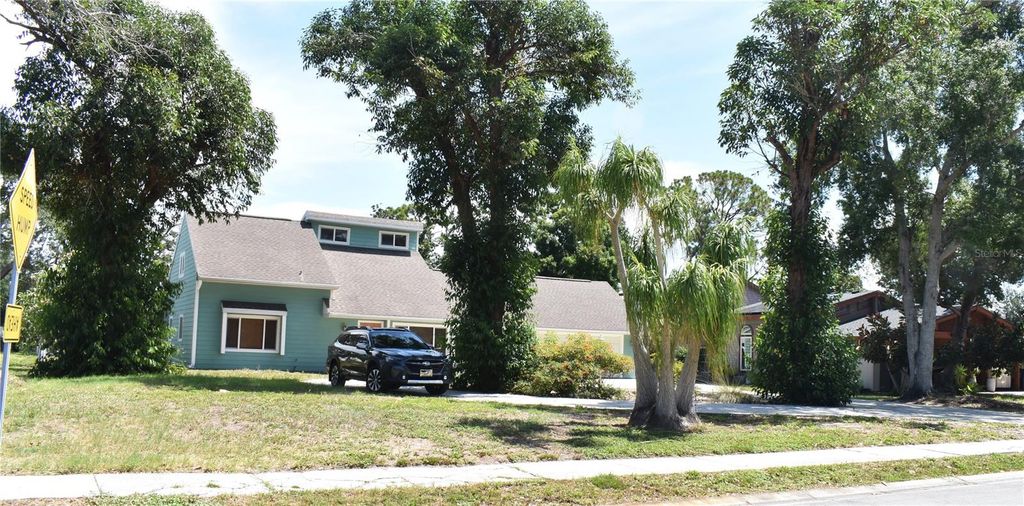 Image 2 of property listing at 7606 15TH AVENUE NW, Bradenton, FL 34209
