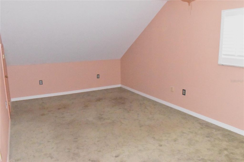 Image 13 of property listing at 7606 15TH AVENUE NW, Bradenton, FL 34209