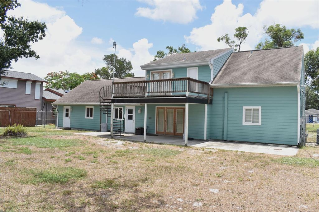 Image 24 of property listing at 7606 15TH AVENUE NW, Bradenton, FL 34209