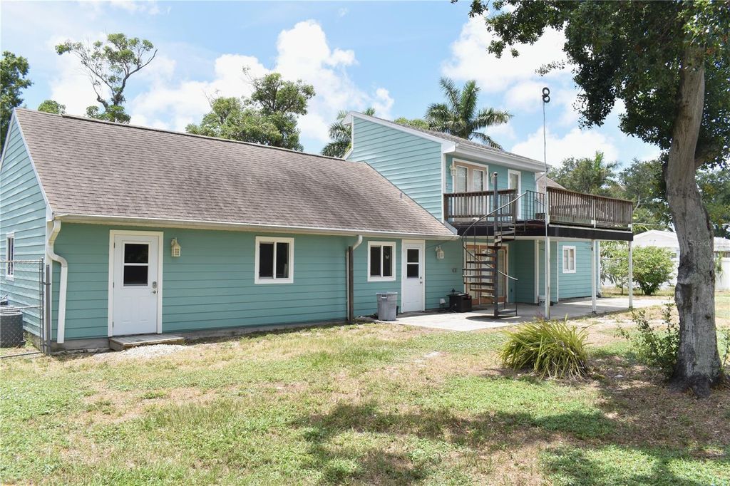 Image 25 of property listing at 7606 15TH AVENUE NW, Bradenton, FL 34209