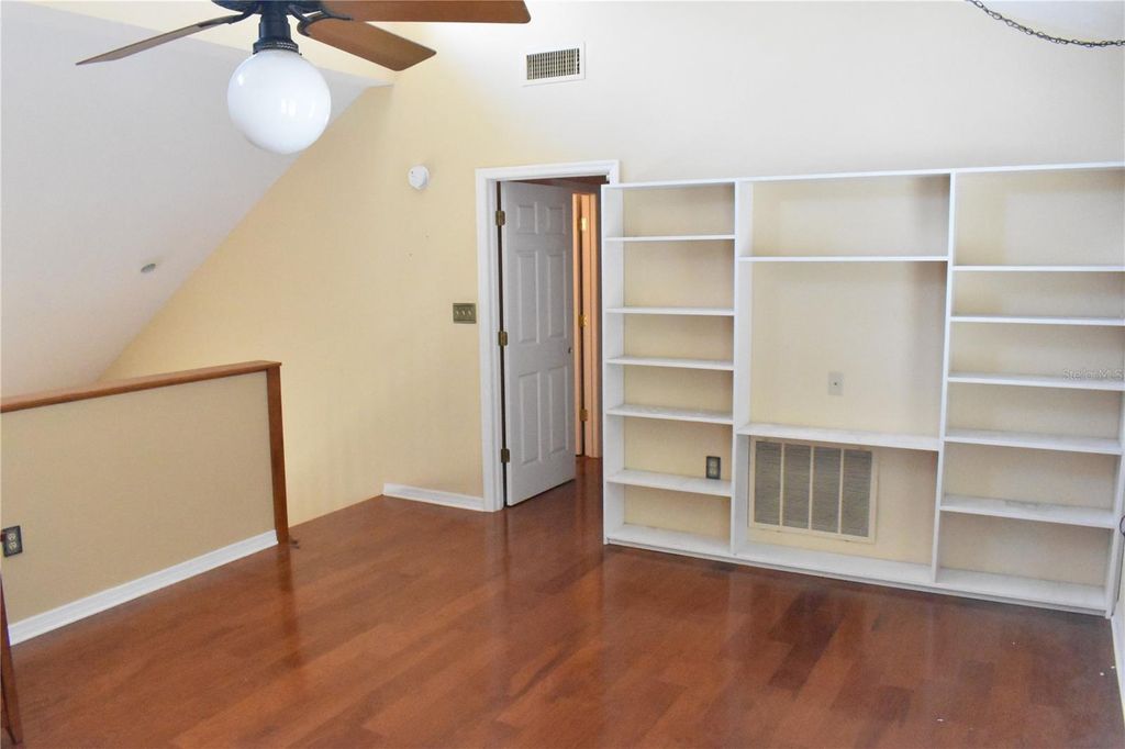 Image 9 of property listing at 7606 15TH AVENUE NW, Bradenton, FL 34209