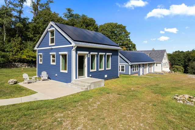 587 Taugwonk Road, Stonington, CT 06378