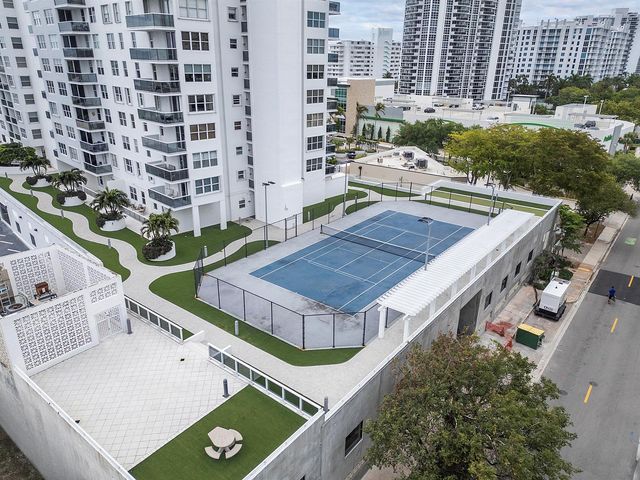 3015 N Ocean Boulevard 19F, Fort Lauderdale, FL 33308