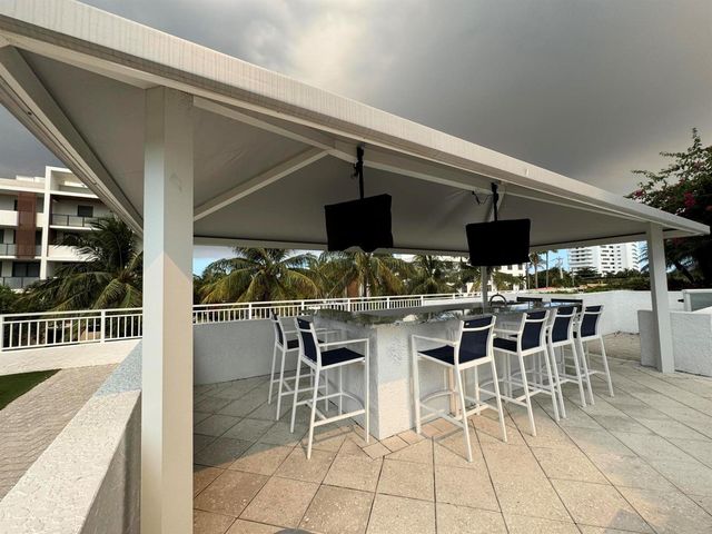 3015 N Ocean Boulevard 19F, Fort Lauderdale, FL 33308