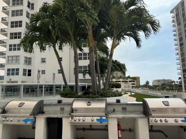 3015 N Ocean Boulevard 19F, Fort Lauderdale, FL 33308