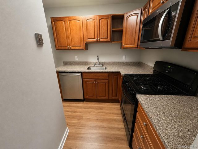 2 Locust Court B, Fishkill, NY 12524