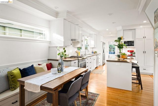 328 Glendale Avenue, Oakland, CA 94618