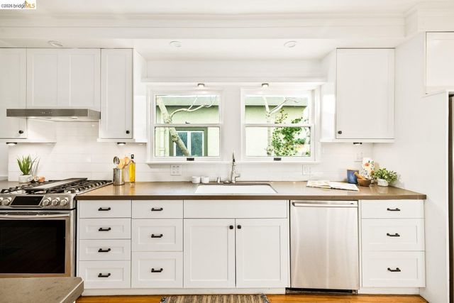 328 Glendale Avenue, Oakland, CA 94618