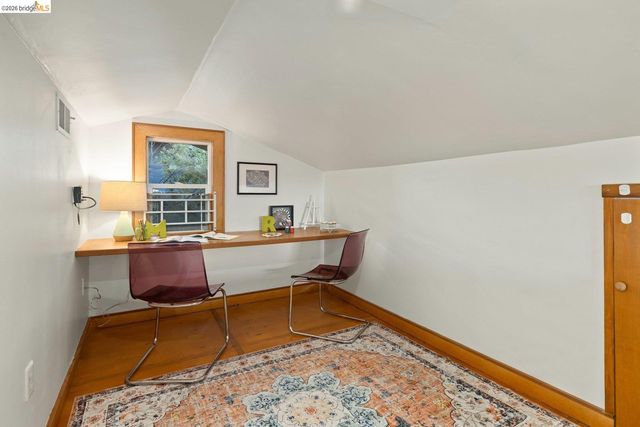 328 Glendale Avenue, Oakland, CA 94618