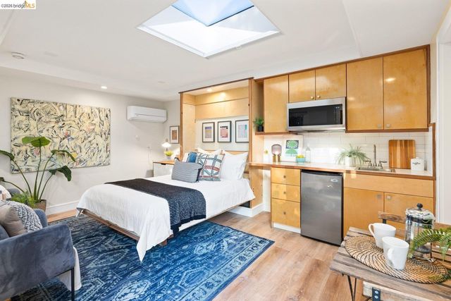 328 Glendale Avenue, Oakland, CA 94618