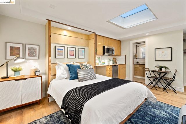 328 Glendale Avenue, Oakland, CA 94618